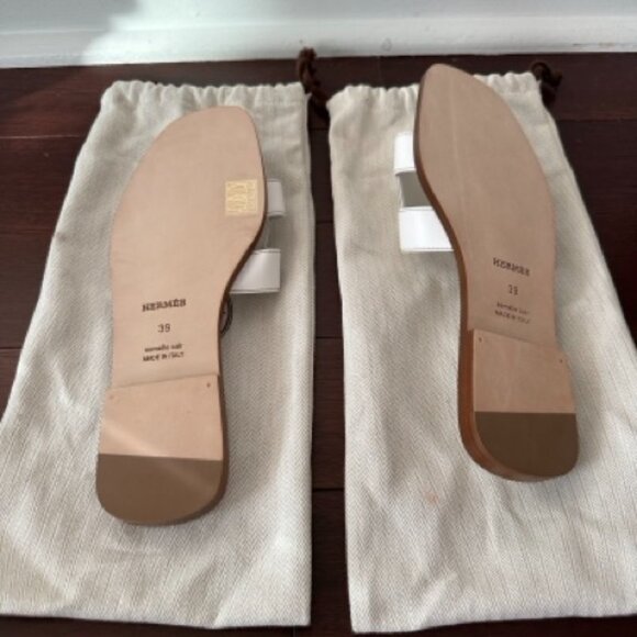 NEVER WORN Hermes Oran White Sandals - Picture 6 of 8